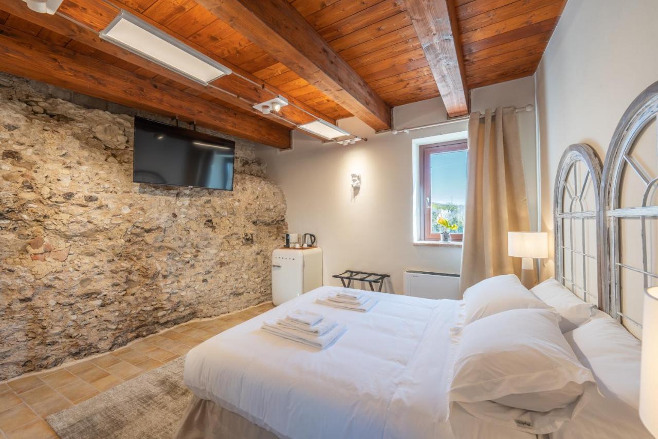 Porta Gemina History Lodge Urbisaglia Extérieur photo